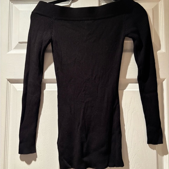 Black Off-Shoulder Ribbed Sweater - Picture 2 of 4
